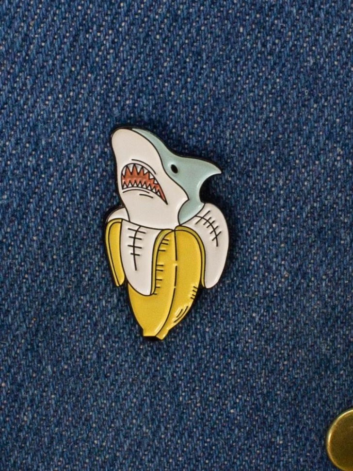 Сувенир Значок металл Алеф Banana shark