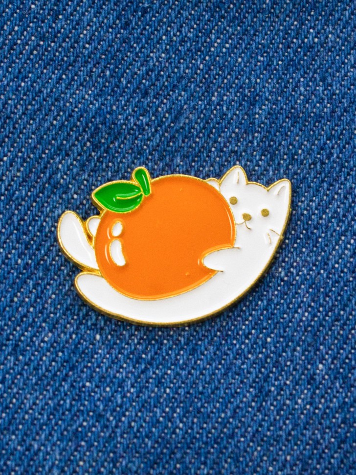 Сувенир Значок металл Алеф Peach cat