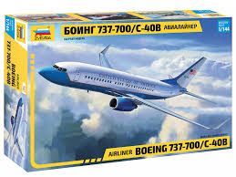Сборная модель Боинг 737-700 1/144