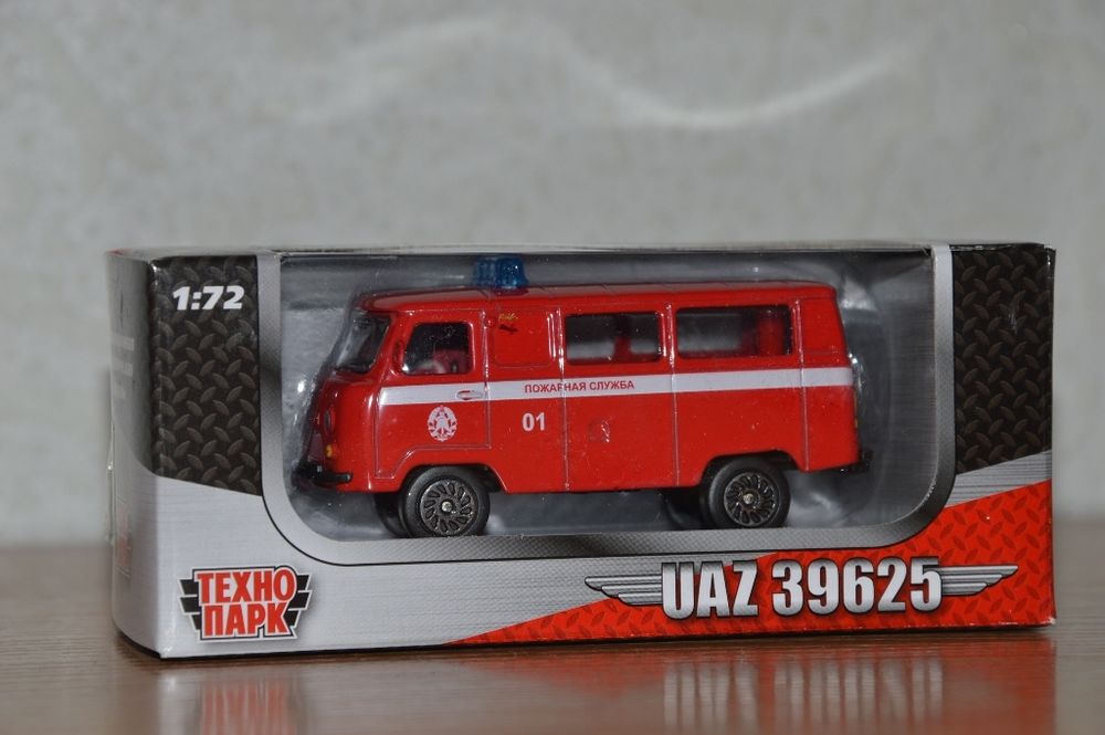 Машина УАЗ 39625 Спецслужба металл 1:72