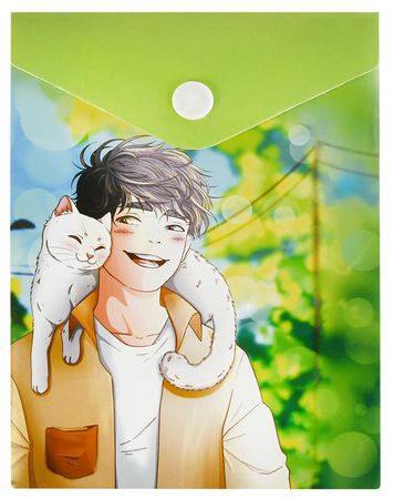 Папка-конверт А6 на кнопке Парень с белым котом